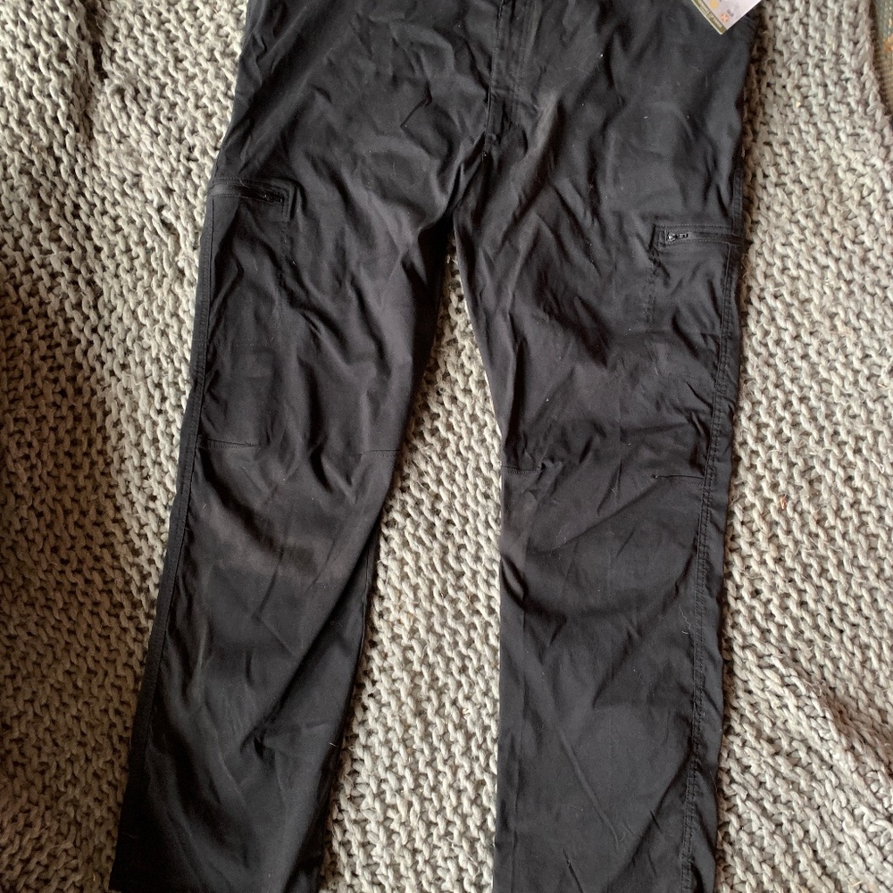 Wrangler Authentics Men's Relaxed Fit Stretch Cargo Pant